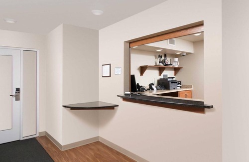 Lake Worth Corridor Hotel | 300 m² Hotel ∙ 127 guests