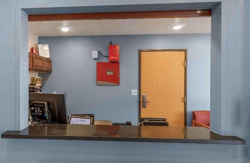 Firestone Hotel | 300 m² Hotel ∙ 5 guests