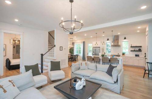 Donelson Hills House | 311 m² House ∙ 4 bedrooms ∙ 12 guests