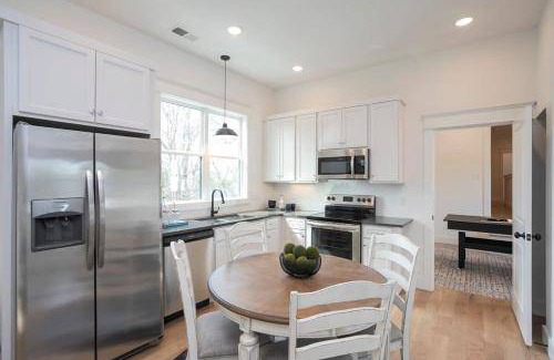 Donelson Hills House | 311 m² House ∙ 4 bedrooms ∙ 12 guests