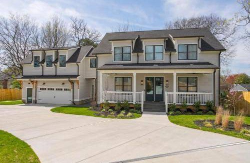 Donelson Hills House | 311 m² House ∙ 4 bedrooms ∙ 12 guests