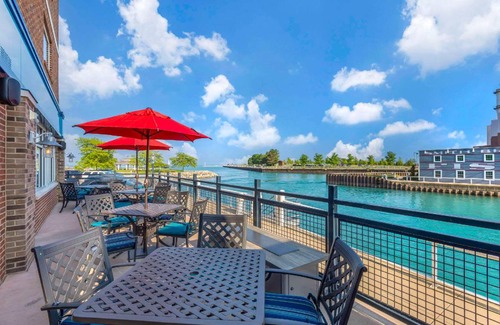 Port Washington Hotel | 33 m² Hotel ∙ 127 guests