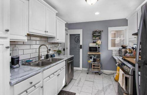 Eastwood House | 33 m² House ∙ 3 bedrooms ∙ 5 guests