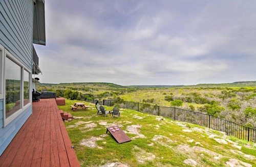 Palo Pinto County House | 343 m² House ∙ 5 bedrooms ∙ 14 guests