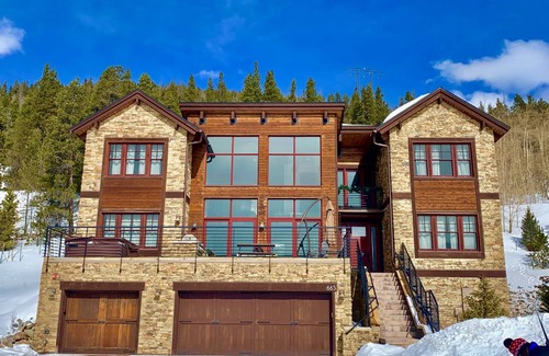Breckenridge House | 344 m² House ∙ 4 bedrooms ∙ 12 guests