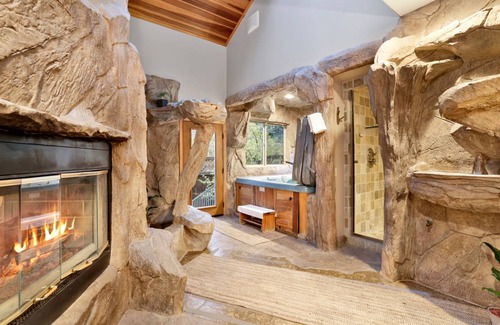 Summit Estates Ski Chalet | 357 m² Chalet ∙ 4 bedrooms ∙ 16 guests