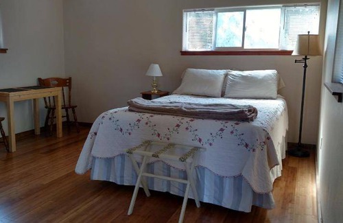Friday Harbor Bed & Breakfast | 37 m² Bed and breakfast ∙ 2 guests
