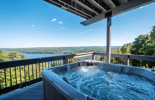Mountainside House | 384 m² House ∙ 5 bedrooms ∙ 14 guests