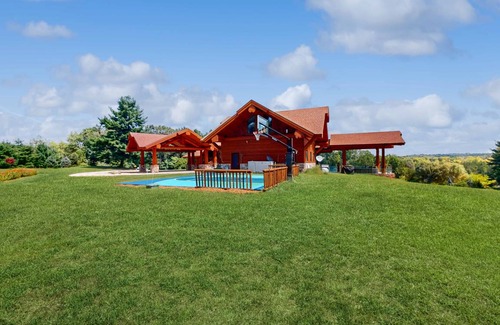 Benton Harbor Cabin | 411 m² Cabin ∙ 3 bedrooms ∙ 8 guests