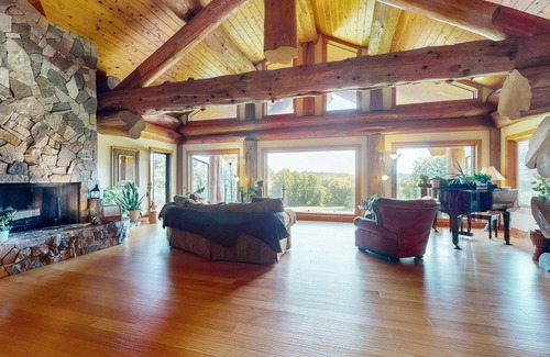Benton Harbor Cabin | 411 m² Cabin ∙ 3 bedrooms ∙ 8 guests