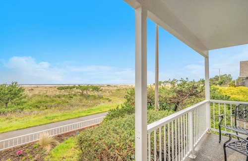 Seaside House | 488 m² House ∙ 5 bedrooms ∙ 10 guests