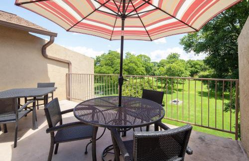 New Braunfels Apartment | 5 O Clock Somewhere WW H302
