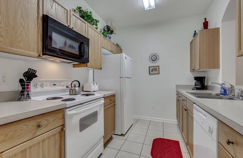 Windsor Palms Condo | 5 Star Resort minutes from Disney 3 bedrooms & 2 baths, Wi-Fi, Pool, Tennis