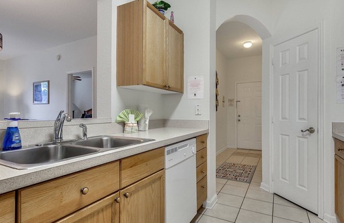Windsor Palms Condo | 5 Star Resort minutes from Disney 3 bedrooms & 2 baths, Wi-Fi, Pool, Tennis