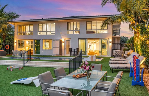 Barrier Island House | 511 m² House ∙ 9 bedrooms ∙ 22 guests