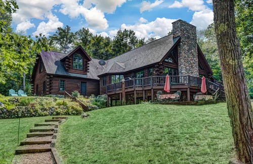 Three Lakes House | 520 m² House ∙ 6 bedrooms ∙ 8 guests