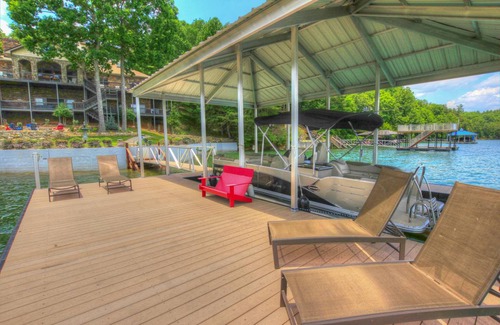 Necowa Cove Cabin | 556 m² Cabin ∙ 7 bedrooms ∙ 18 guests