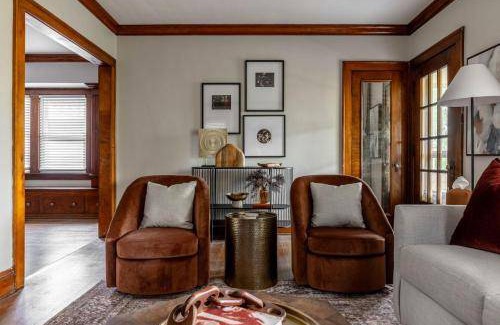 Cleveland House | 569 m² House ∙ 3 bedrooms ∙ 7 guests