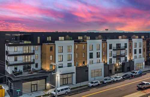 Rolling Mill Hill Condo | 57 m² Condo ∙ 1 bedroom ∙ 6 guests