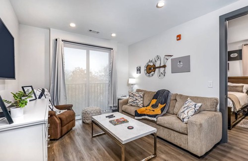 Rolling Mill Hill Condo | 57 m² Condo ∙ 1 bedroom ∙ 6 guests