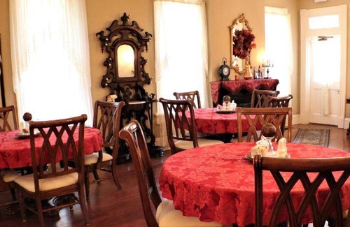 Italian Village Bed & Breakfast | 65 m² Bed and breakfast ∙ 127 guests