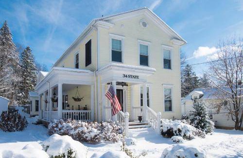 Skaneateles Historic District House | 65 m² Motel ∙ 2 guests