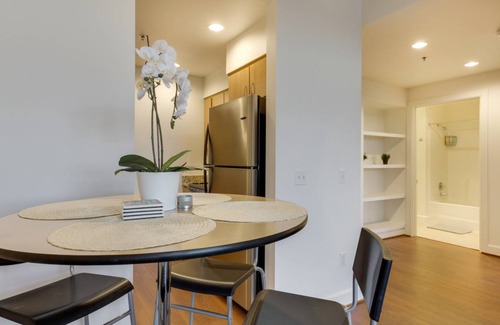 Old Town Chinatown Apartment | 69 m² Apartment ∙ 1 bedroom ∙ 4 guests