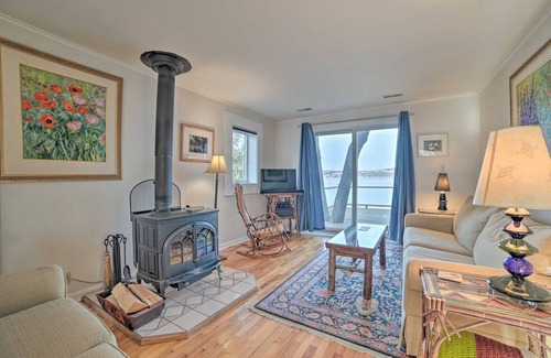 Suttons Bay Cottage | 78 m² Cabin ∙ 2 bedrooms ∙ 4 guests