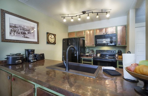 Peak 8 Condo | 80 m² Condo ∙ 2 bedrooms ∙ 6 guests