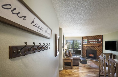 Peak 8 Condo | 80 m² Condo ∙ 2 bedrooms ∙ 6 guests