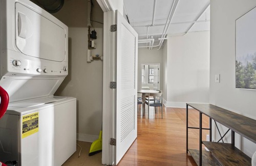 East Bank Apartment | 84 m² Apartment ∙ 2 bedrooms ∙ 4 guests