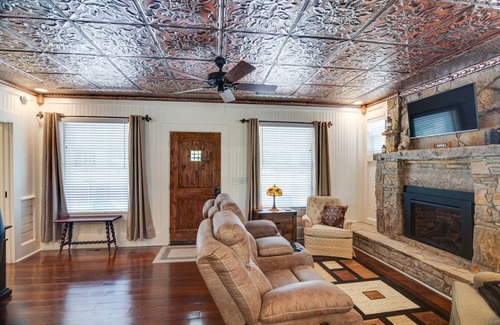 Lewisburg Cottage | 92 m² Cabin ∙ 2 bedrooms ∙ 4 guests