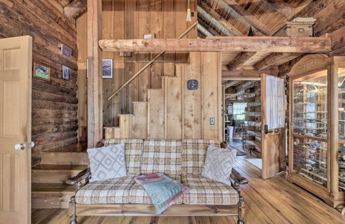 Candler House | 92 m² House ∙ 1 bedroom ∙ 2 guests