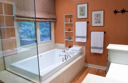 Union Pier House | A Charming Cottage waiting to be enjoyed. *3 night minimum stay required*.