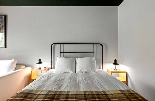 Rocky Grove Other | Accommodation ∙ 1 bedroom ∙ 3 guests