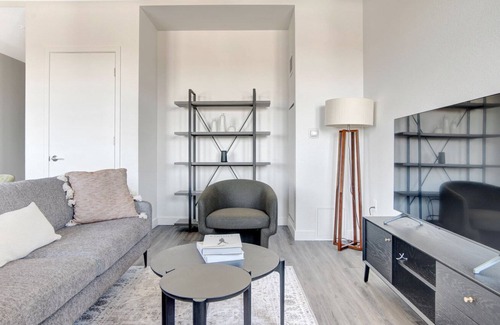 Five Points Apartment | Airy Five Points 1BR w/ Roof Deck & Gym, walk to RiNo bars, by Blueground