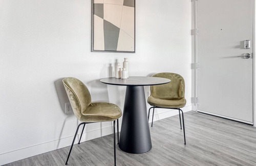 Five Points Apartment | Airy Five Points 2BR w/ Roof Deck & Gym, walk to RiNo bars, by Blueground