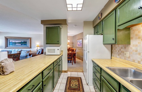 Historic District Condo | Amazing Breckenridge location! Ski-in, On-Site Hot Tubs, 1 block to Main Street!