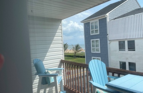 North Ocean City Condo | AMAZING LOCATION! JUST STEPS FROM THE BEACH! MINI WEEKS AVAILABLE!