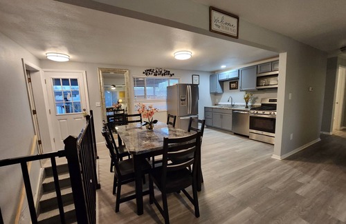 Westminster House | Appleblossom Blooming Denver- 6bedrooms, 2bath, one pull out sofa bed