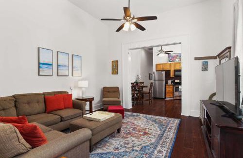 Mid-City House | Art Filled Sanctuary in the Heart Of Mid City