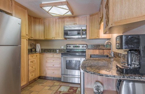 Brian Head Apartment | Aspens 5B-Cozy Condo right across from Giant Steps
