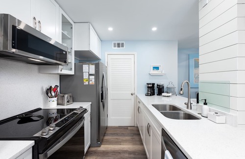 Seabrook Island Villa | Beach Decor! Recently Updated! Gorgeous Sunsets on Pelican Beach! Walk to Pools! Amenity Cards!