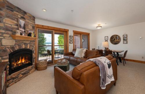 Grand Lake Apartment | Beacon Landing Condo, Lakefront on Lake Granby, Luxurious Quality with Marina Right Outside