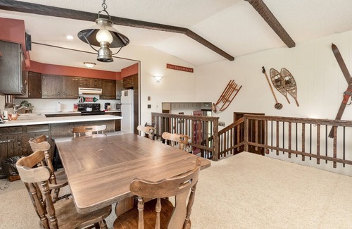 Windcliff Estates House | Bear Cove Vacation Home at Windcliff by RedAwning