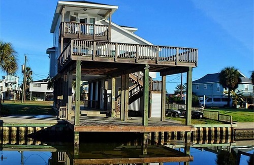 Jamaica Beach House | Beautiful Bay View Water Front Canal Home.the perfect get away!