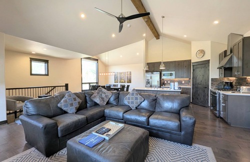 River Run House | Beautiful Townhome w/Hot Tub, Walk to Slopes