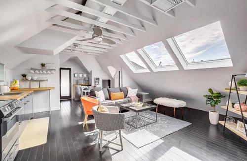 Uptown Apartment | Best hidden gem in Denver! Heart of Cap Hill!!