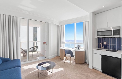 Mid Beach Condo | Best Rates! Remodeled Fontainebleau Tresor Ocean View Jr Suite with Spa Passes