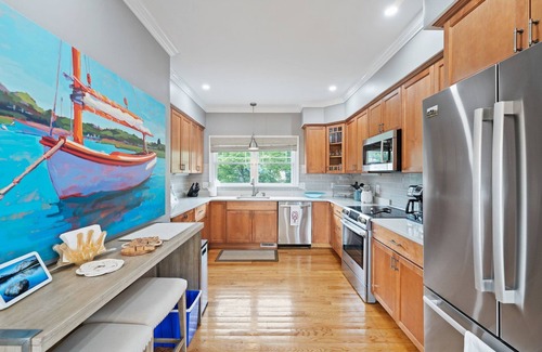 Bonnet Shores House | Bonnet Shores Beach House: Recently Renovated and Tastefully Furnished Getaway